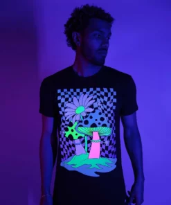 INTO THE AM Daisy Spores Tee T-Shirts & Tanks